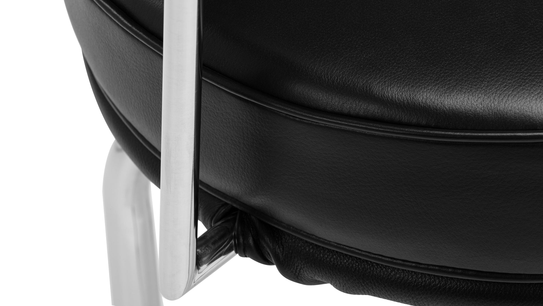 CorbusierCorbusier - Corbusier Swivel Chair, Midnight Black Premium Leather