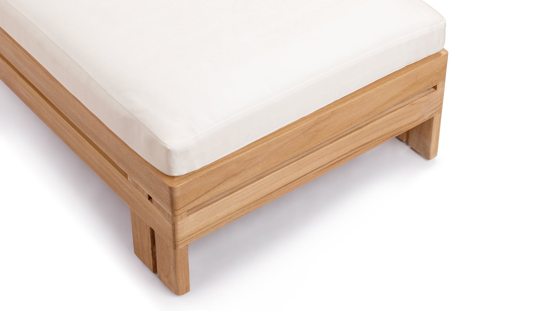 LussoNatural Teak with White Cushions