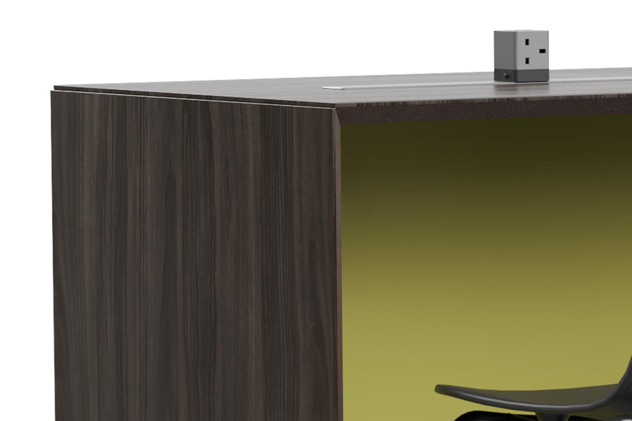 SkanforEbony / Olive green