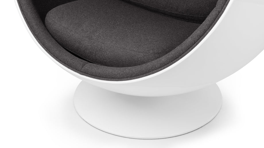 BolaGraphite Wool and White
